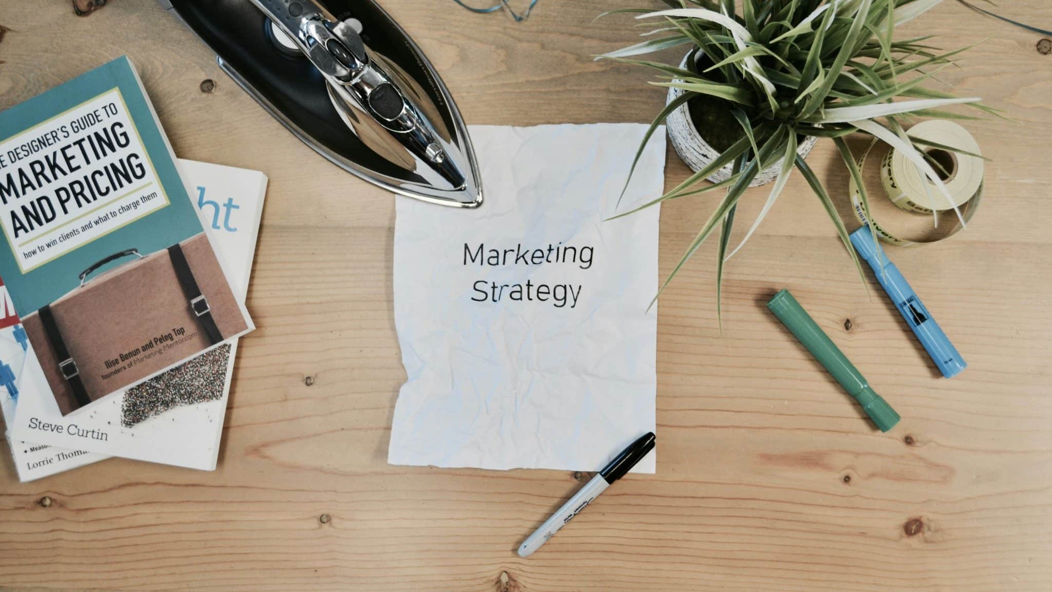 brand marketing versus performance marketing in marketing strategy